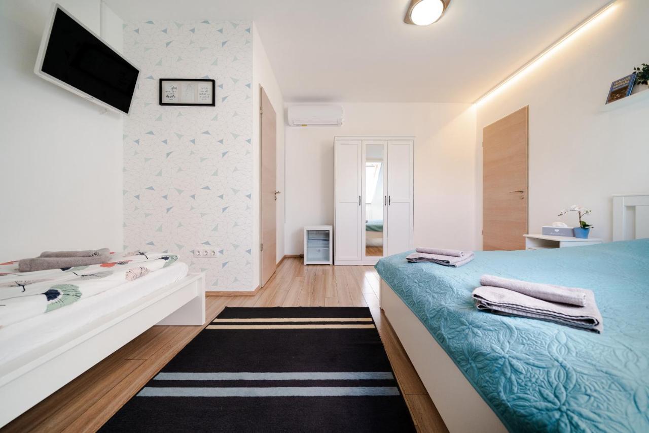Győrújbarát Guba Vendeghaz B&B 외부 사진
