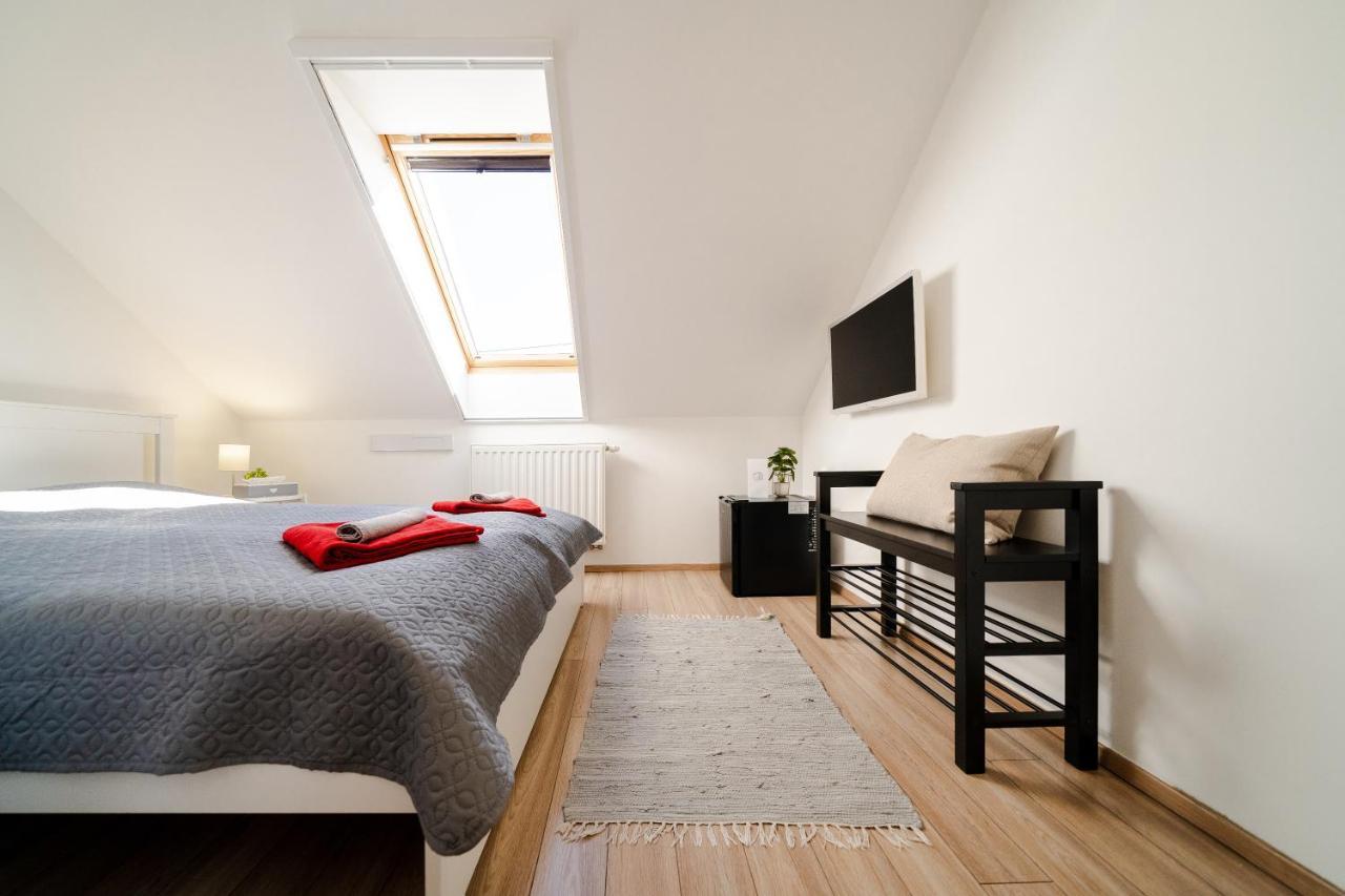 Győrújbarát Guba Vendeghaz B&B 외부 사진